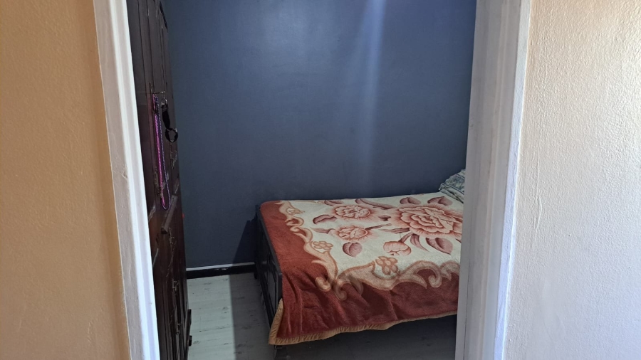 2 Bedroom Property for Sale in Grassy Park Western Cape